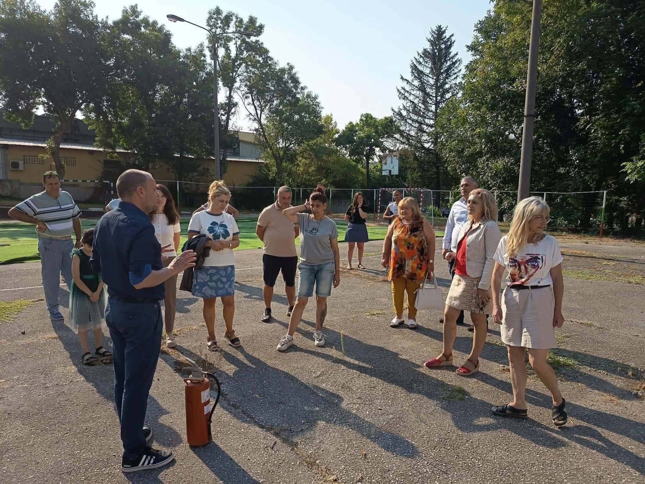 Обучение по пожарна безопасност за педагогическите и непедагогическите специалисти в ПГМХТ гр. Плевен